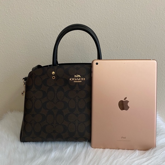Coach purse and wallet set